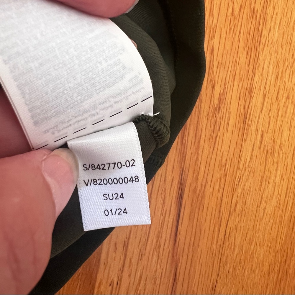 🆕 Athleta Transcend Dress – Aspen Olive – Small Petite – NWT - Picture 7 of 10